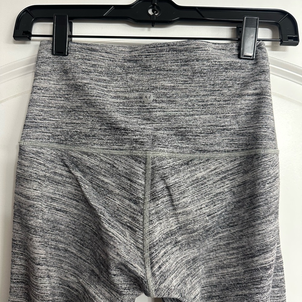 Lululemon GrayCropped Align legging 21”